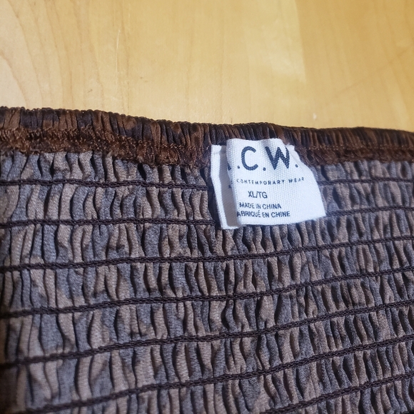 Brown Patterned Cropped Halter Top Size XL - Picture 2 of 5